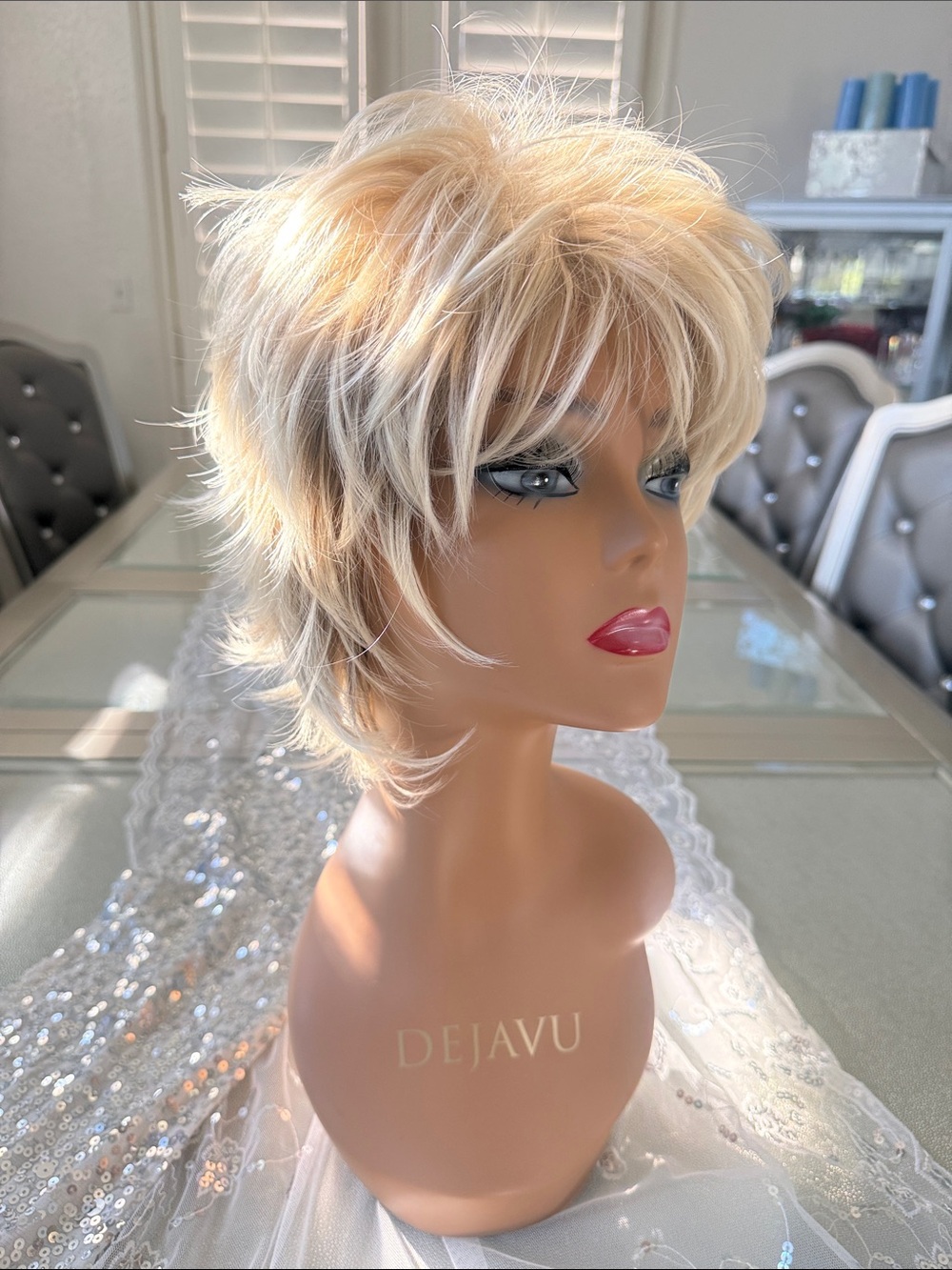 Short Layered Wig in Light Blonde - Soft Synthetic Texture